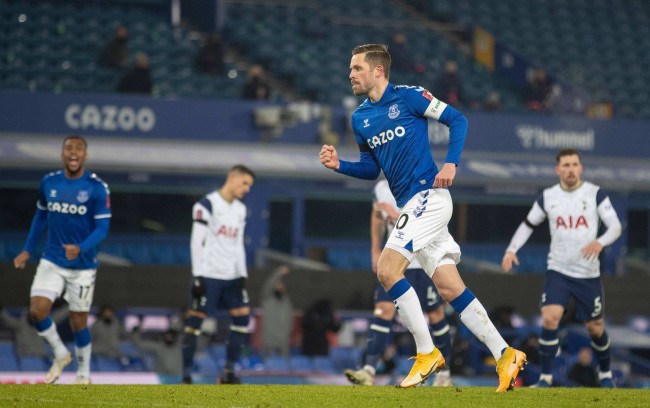 他们通过岁 他们通过岁